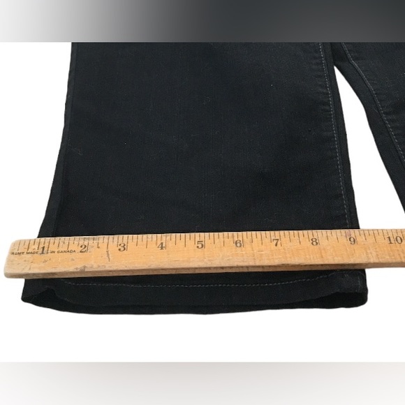 26-28W Black Petite Pull On Avenue Jeans - Picture 11 of 15